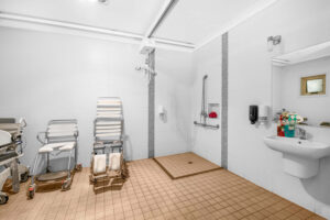Guildford 25 Property Image - Bathroom