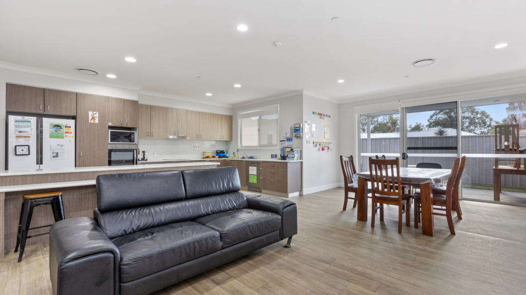 Wagga Wagga 124 Property Image - Living