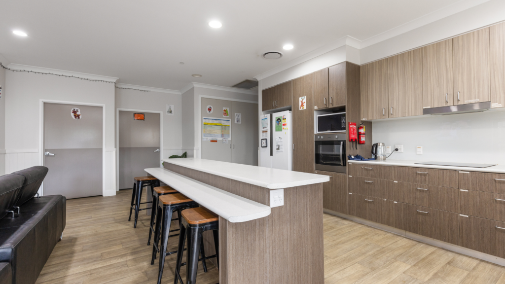 Wagga Wagga 124 Property Image - Kitchen