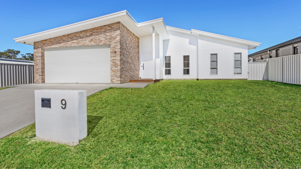 Wallabi Point 150 Property Image - Font of House