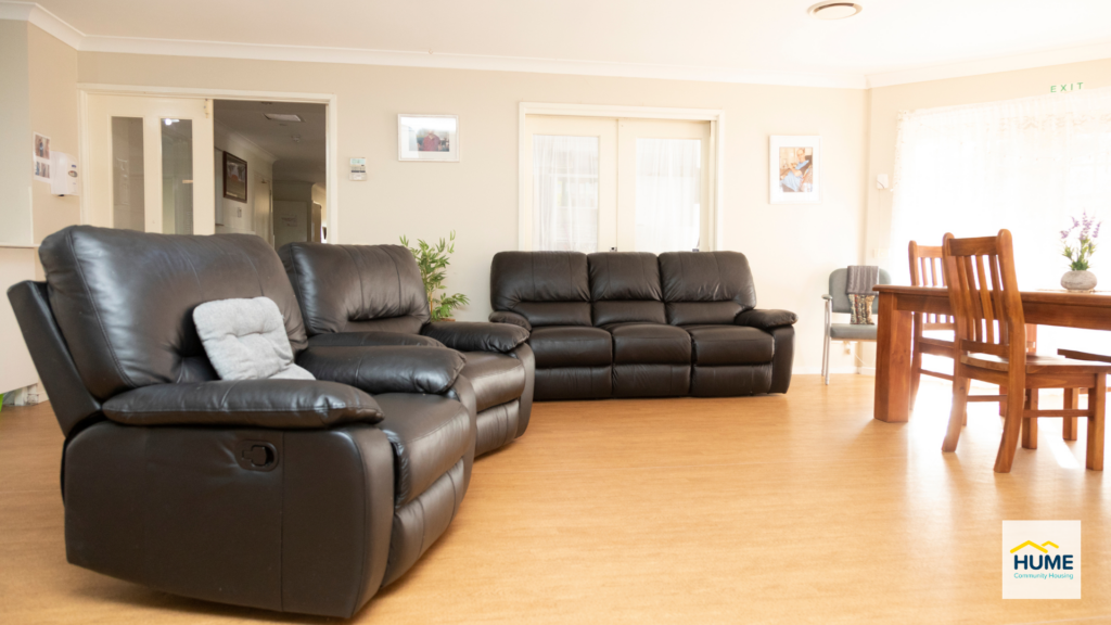 Griffith 27 Property Image - Living