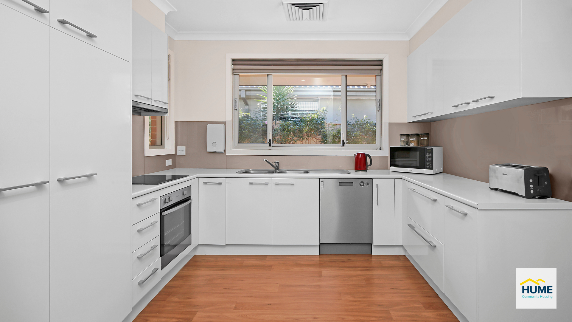 Liverpool 96 Property Image - Kitchen