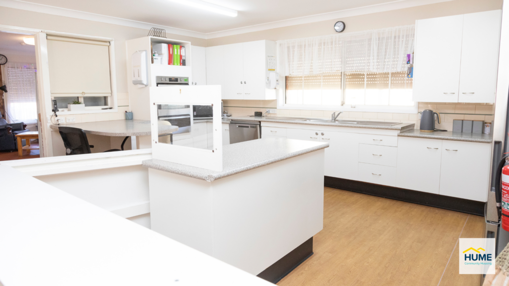 Griffith 27 Property Image - Kitchen