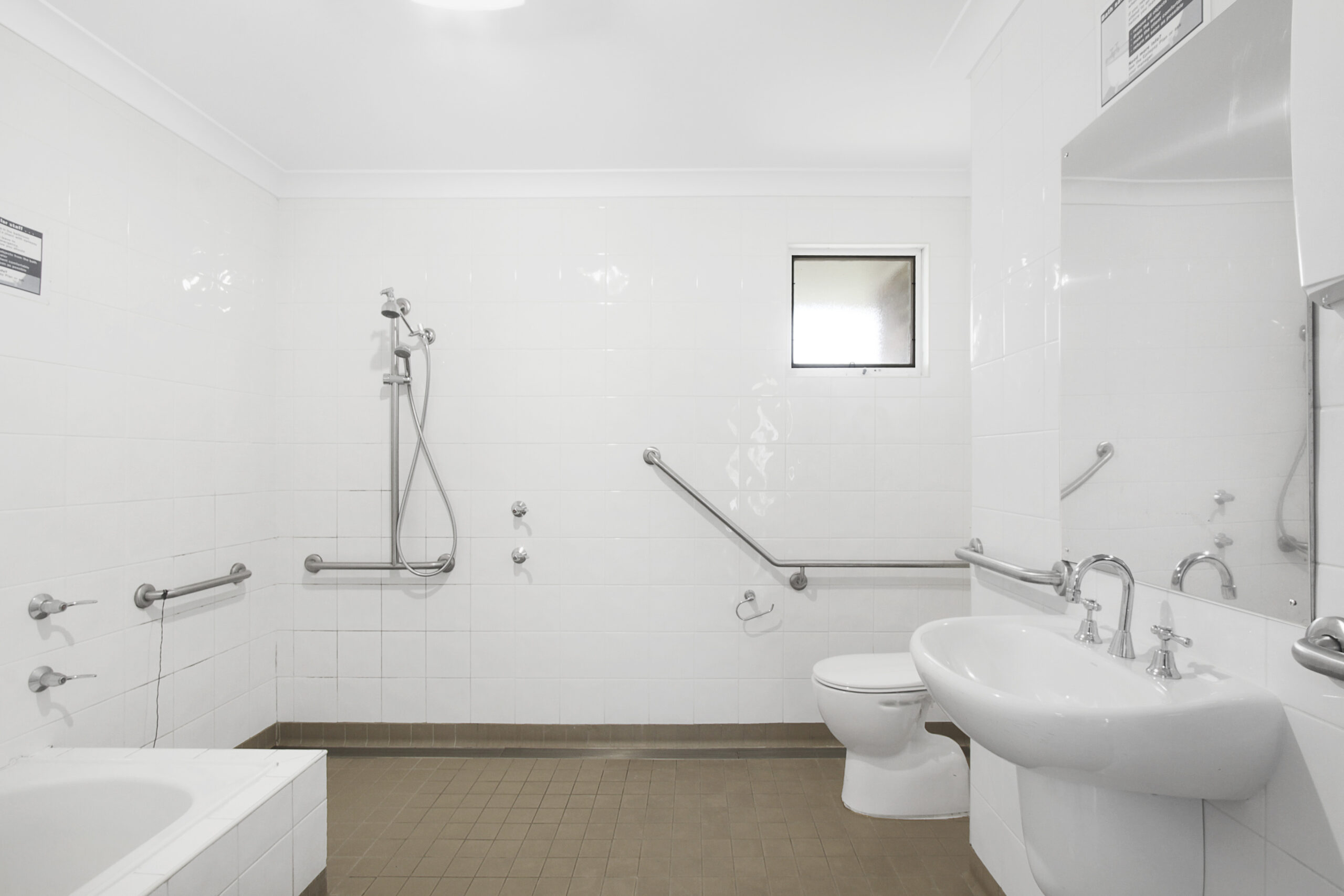 Bradbury Short Stay House - Bathroom