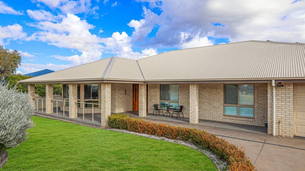 North Tamworth 117 Property Image - Front